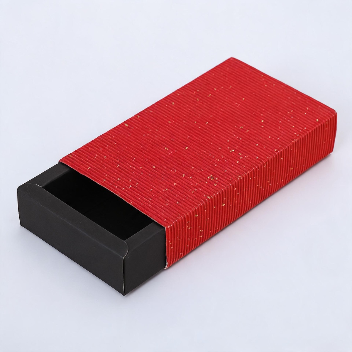 Corrugated + Black Card / 23 x 15 x 5cm, Corrugated + Black Card / 6.5 x 6.5 x 3cm, Corrugated + Black Card / 30 x 17.5 