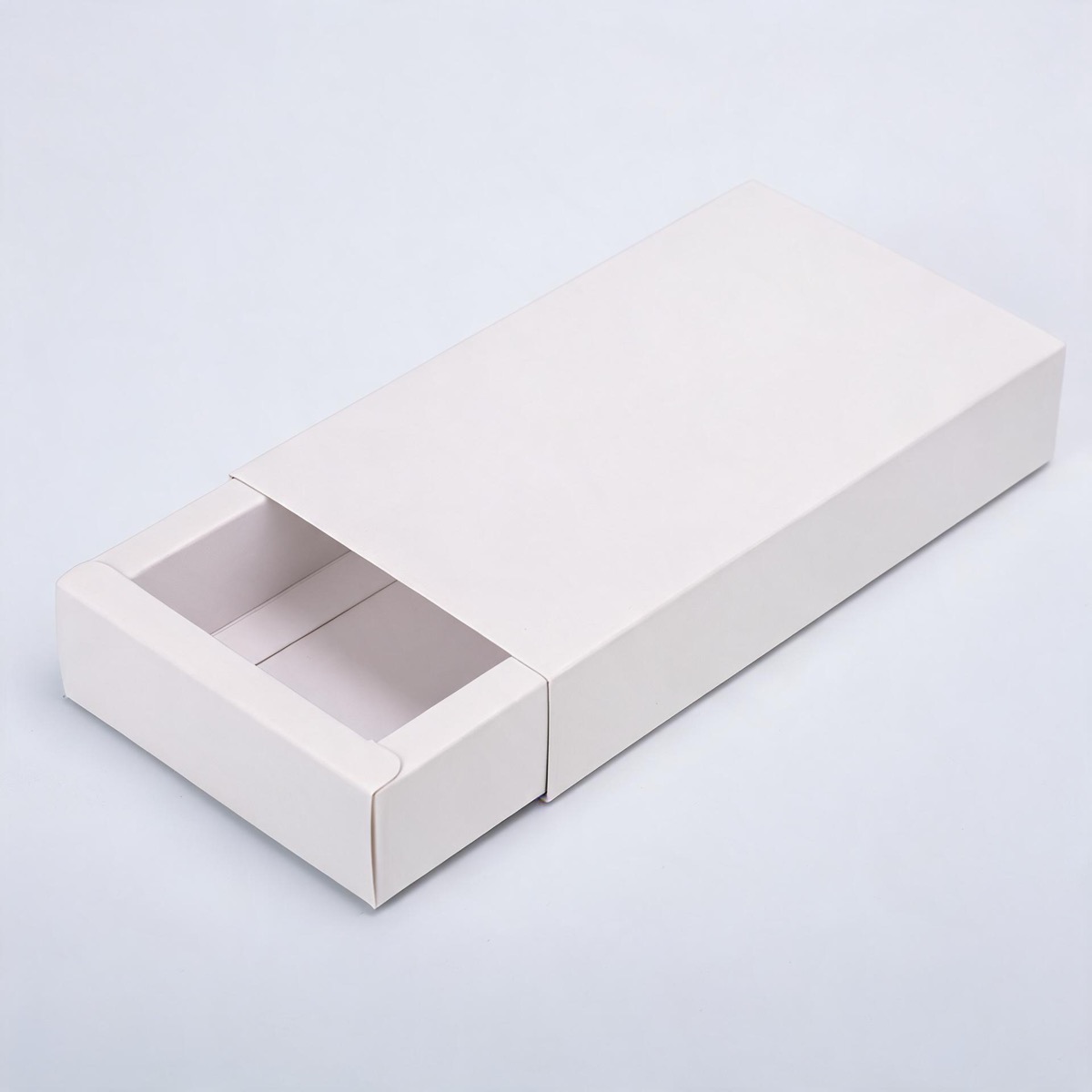White Card Style / 6.5 x 6.5 x 3cm, White Card Style / 18 x 10 x 6cm, White Card Style / 25.5 x 15 x 9cm