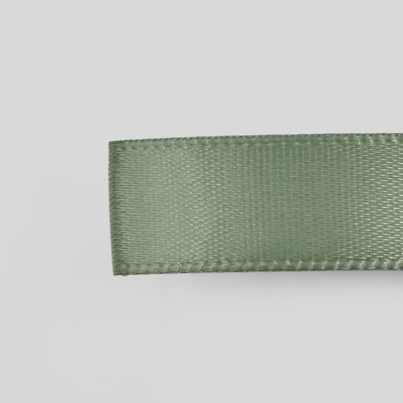 #8122 Grass Green